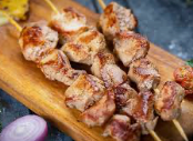 Chuzo de Cerdo o Pollo